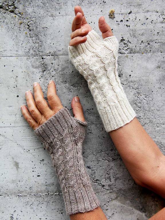 Mitten Alpaca Baby