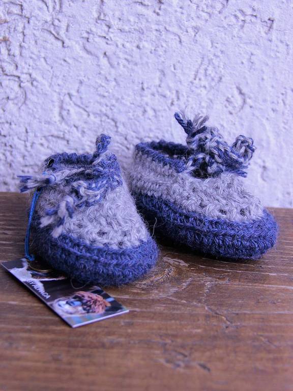 Baby crochet shoes of alpaca baby Nuvola