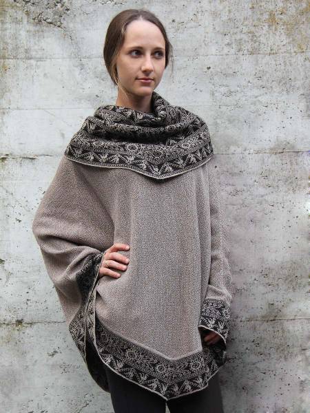 Baby alpaca wool poncho Aiko